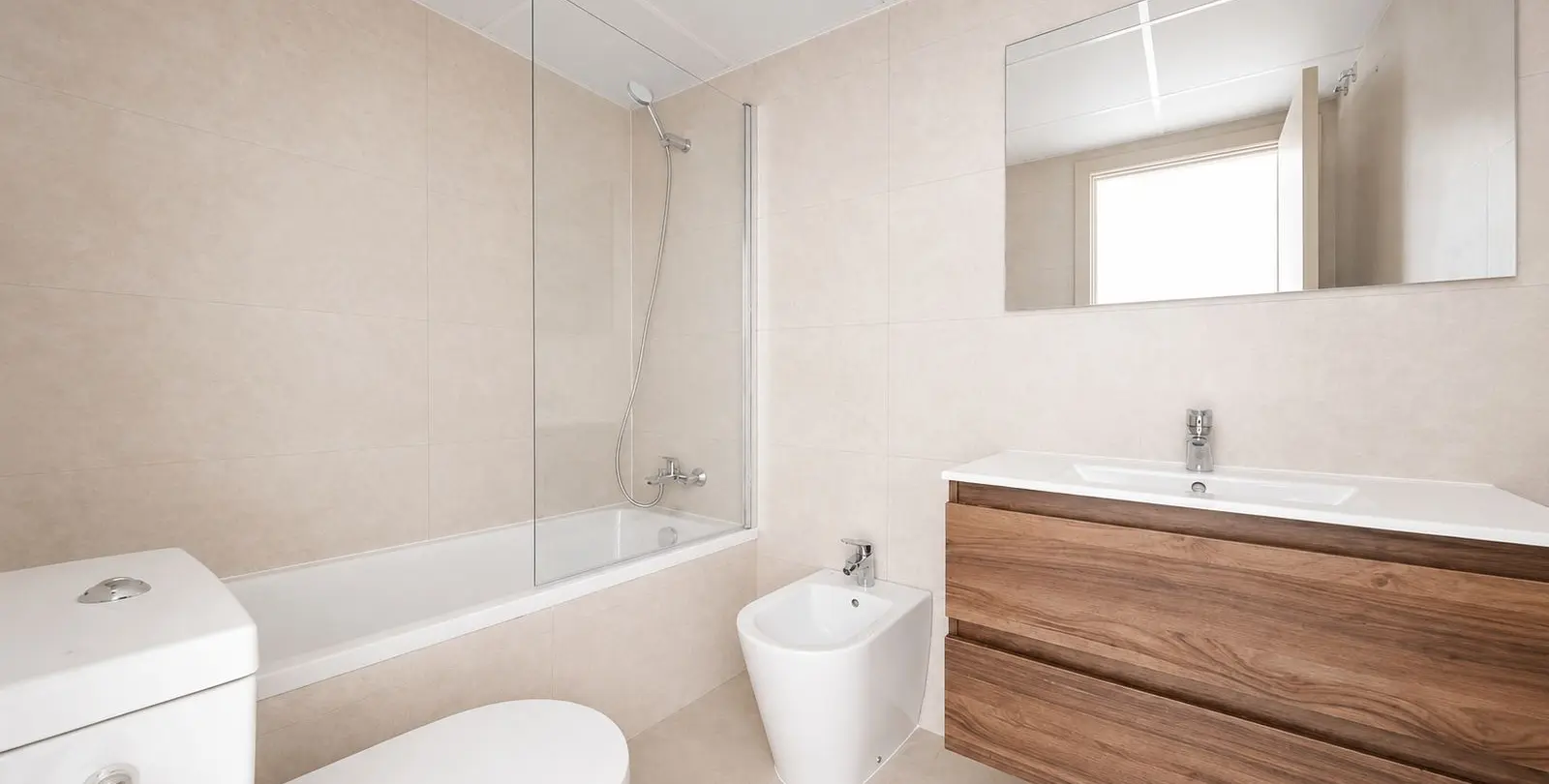Sale of middle floor apartment in Manilva 11