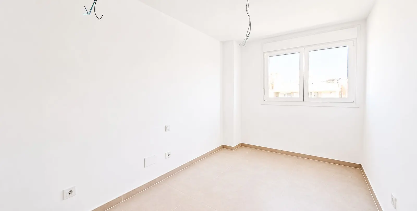 Sale of middle floor apartment in Manilva 12