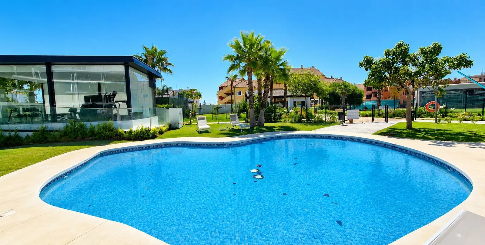 Sale of middle floor apartment in Manilva 15
