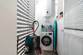 Image 4 thumb
