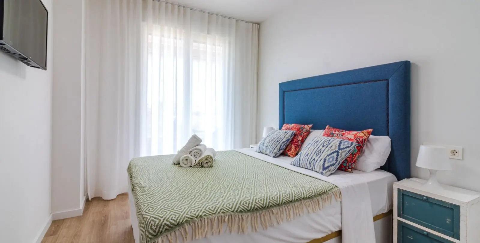 Sale of middle floor apartment in Nueva Andalucía 2