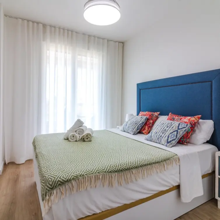 Sale of middle floor apartment in Nueva Andalucía