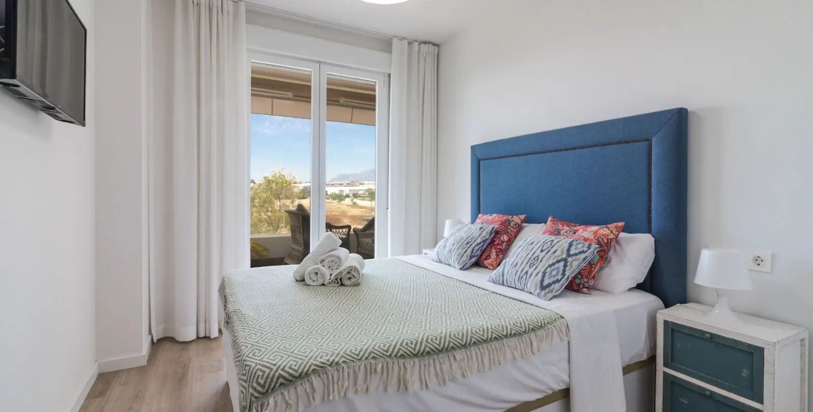 Sale of middle floor apartment in Nueva Andalucía 19