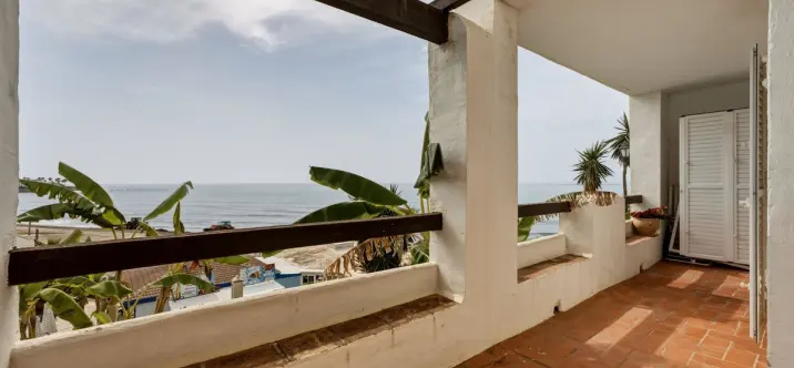 Venta de apartamento en planta baja en Calahonda 1