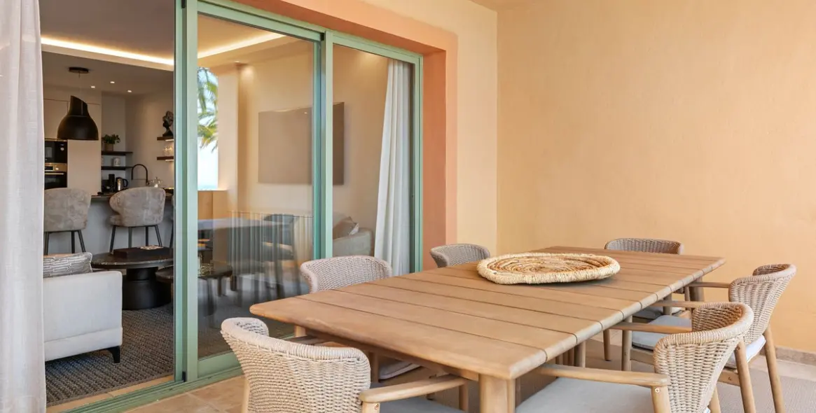 Sale of middle floor apartment in Los Flamingos 26