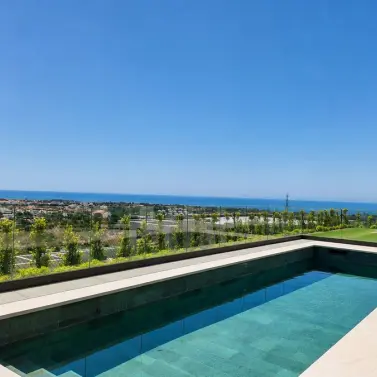 Sale of detached villa in Benahavís
