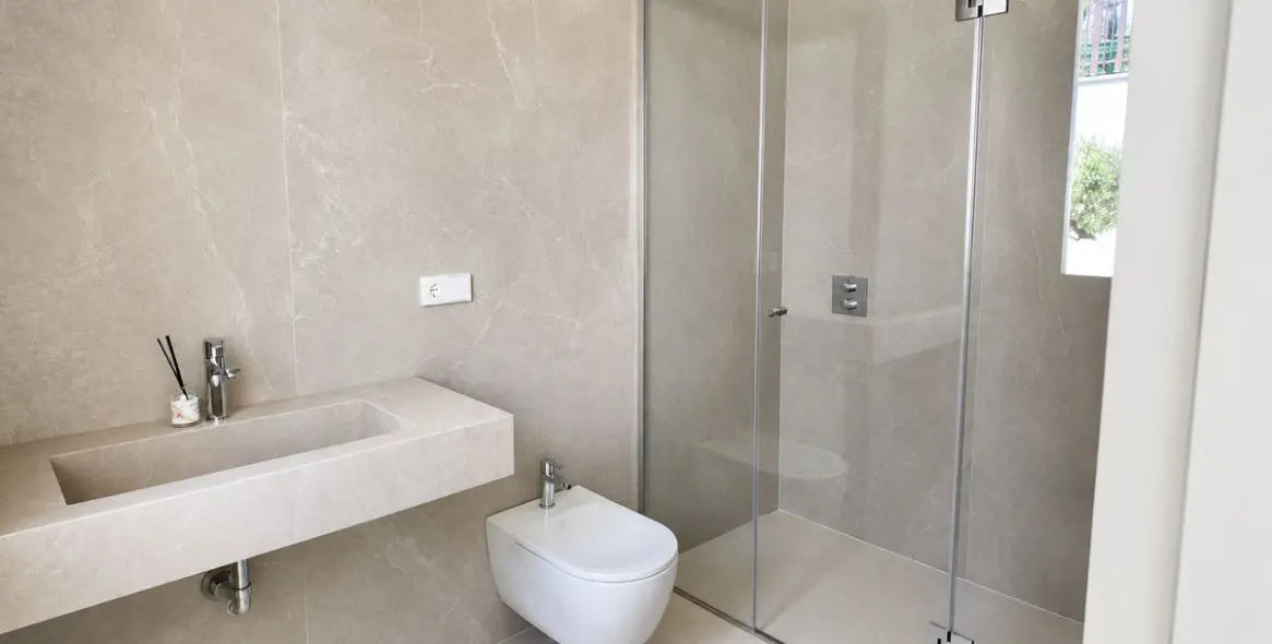 Sale of detached villa in Benahavís 12
