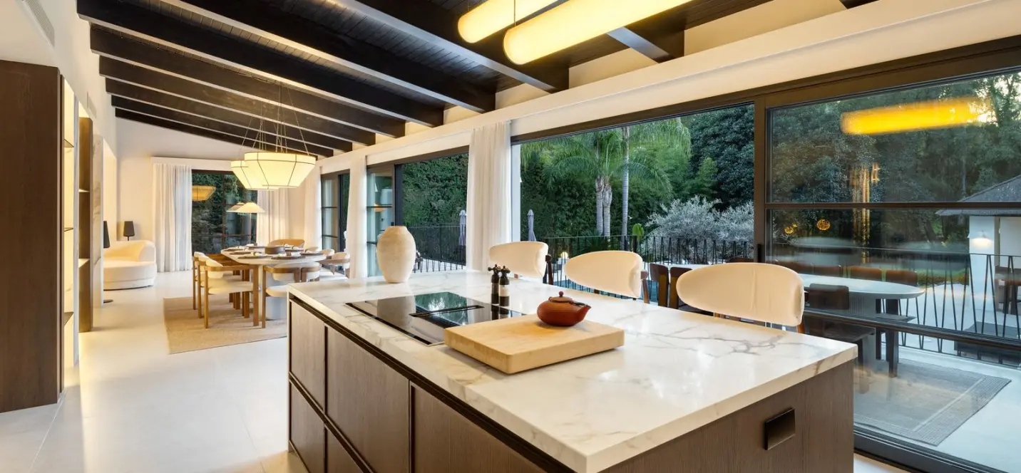 Sale of detached villa in Nueva Andalucía 1