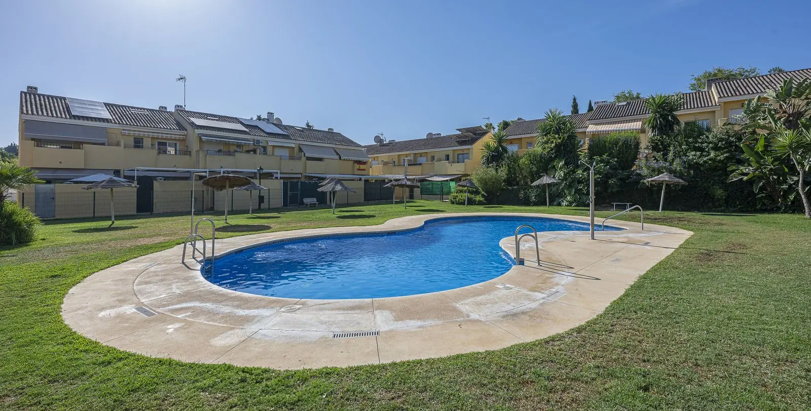 Продажа таунхауса в Estepona 1