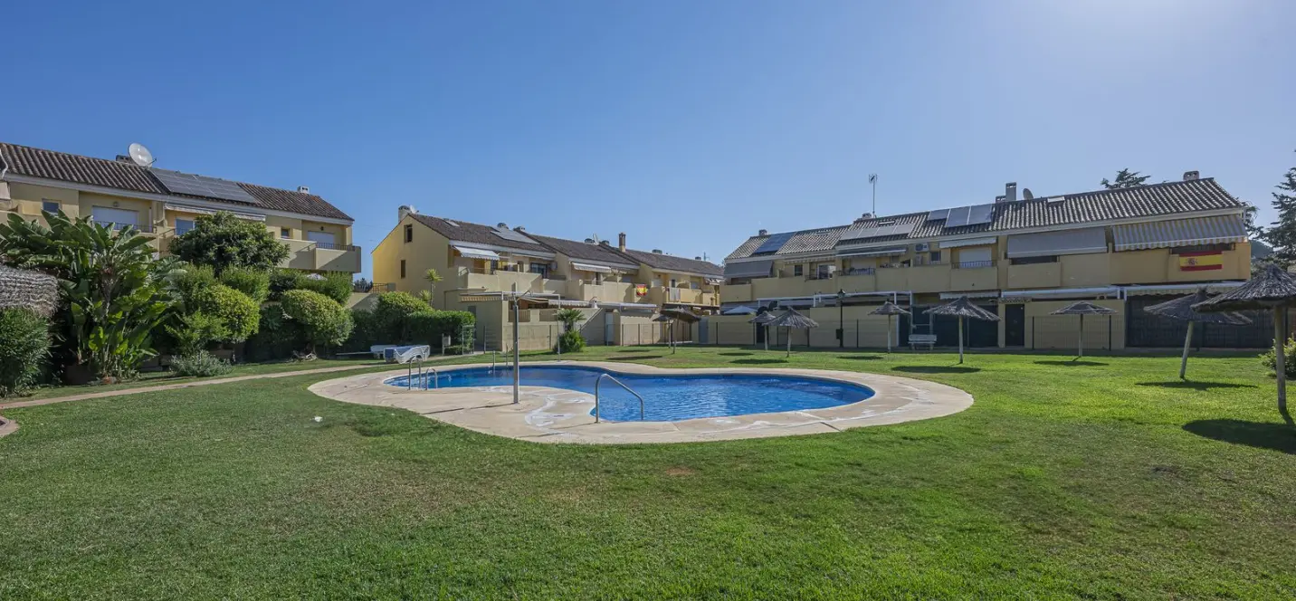 Продажа таунхауса в Estepona 1