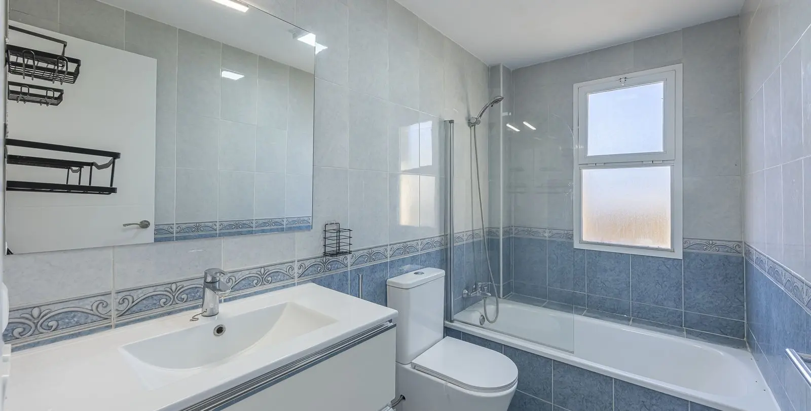 Продажа таунхауса в Estepona 10