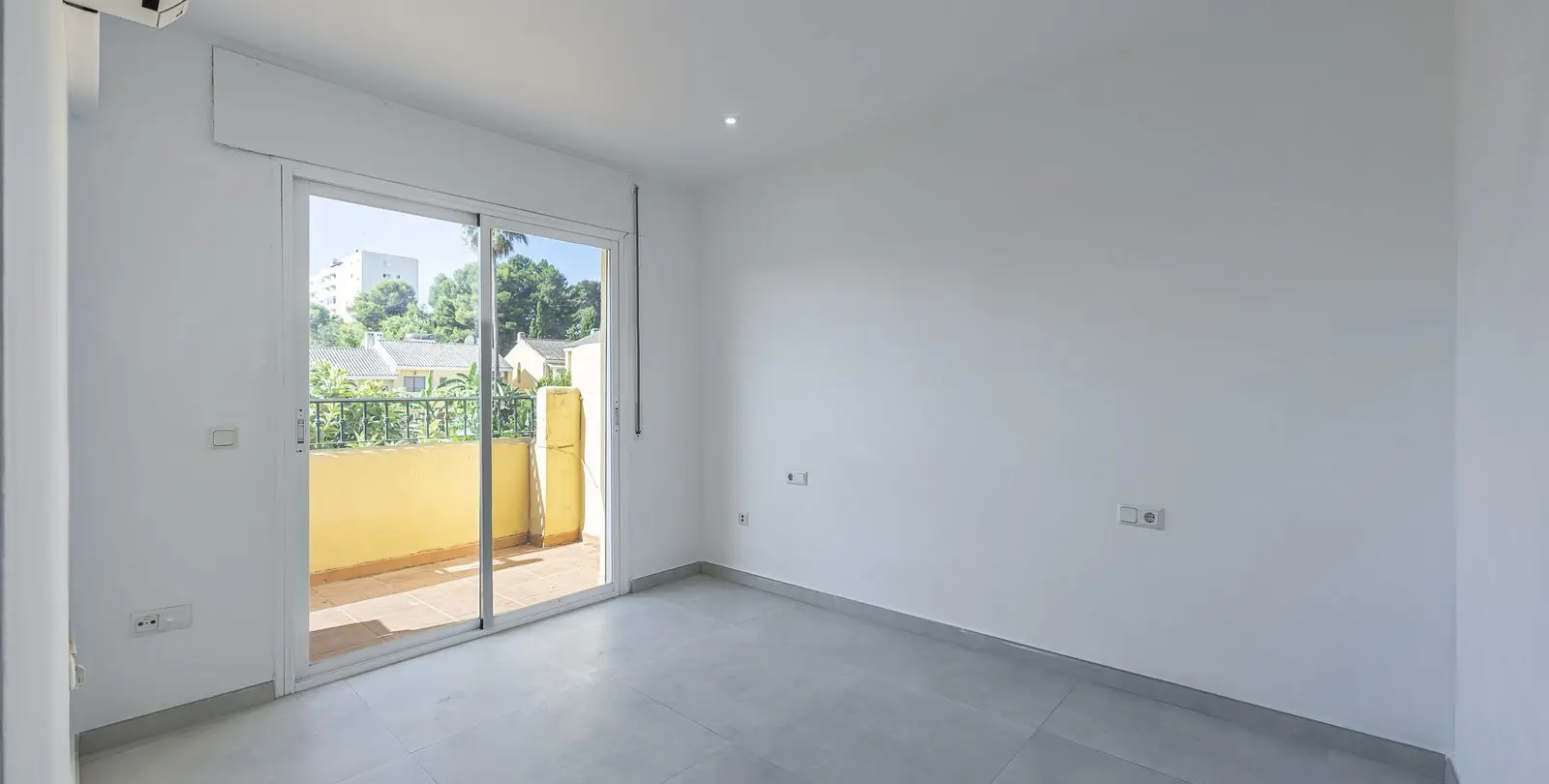 Продажа таунхауса в Estepona 12