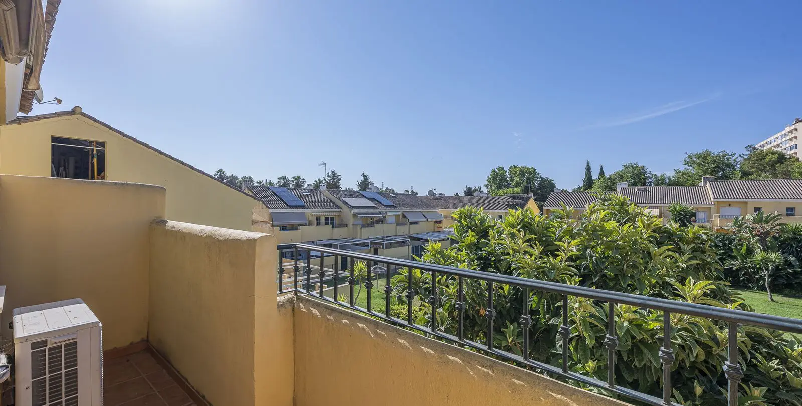 Продажа таунхауса в Estepona 13