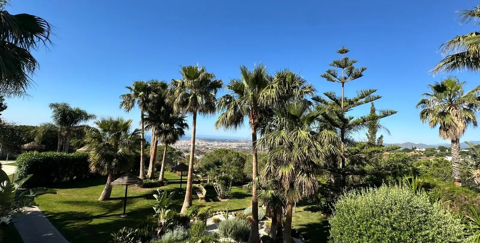 Продажа дома на две семьи в Mijas 24