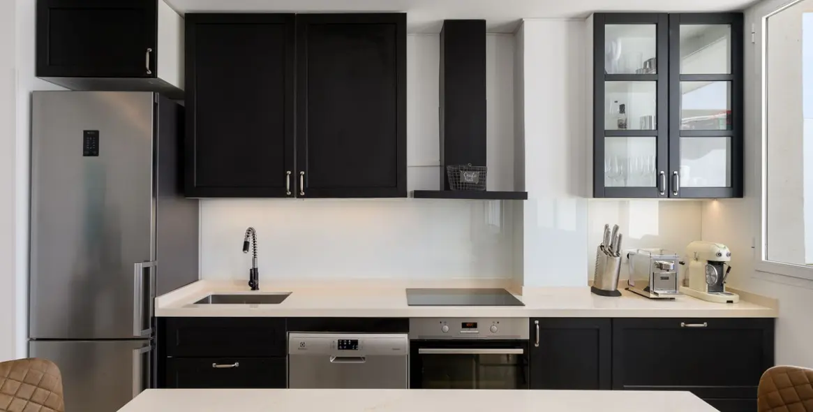 Venta de apartamento en planta media en Estepona 13