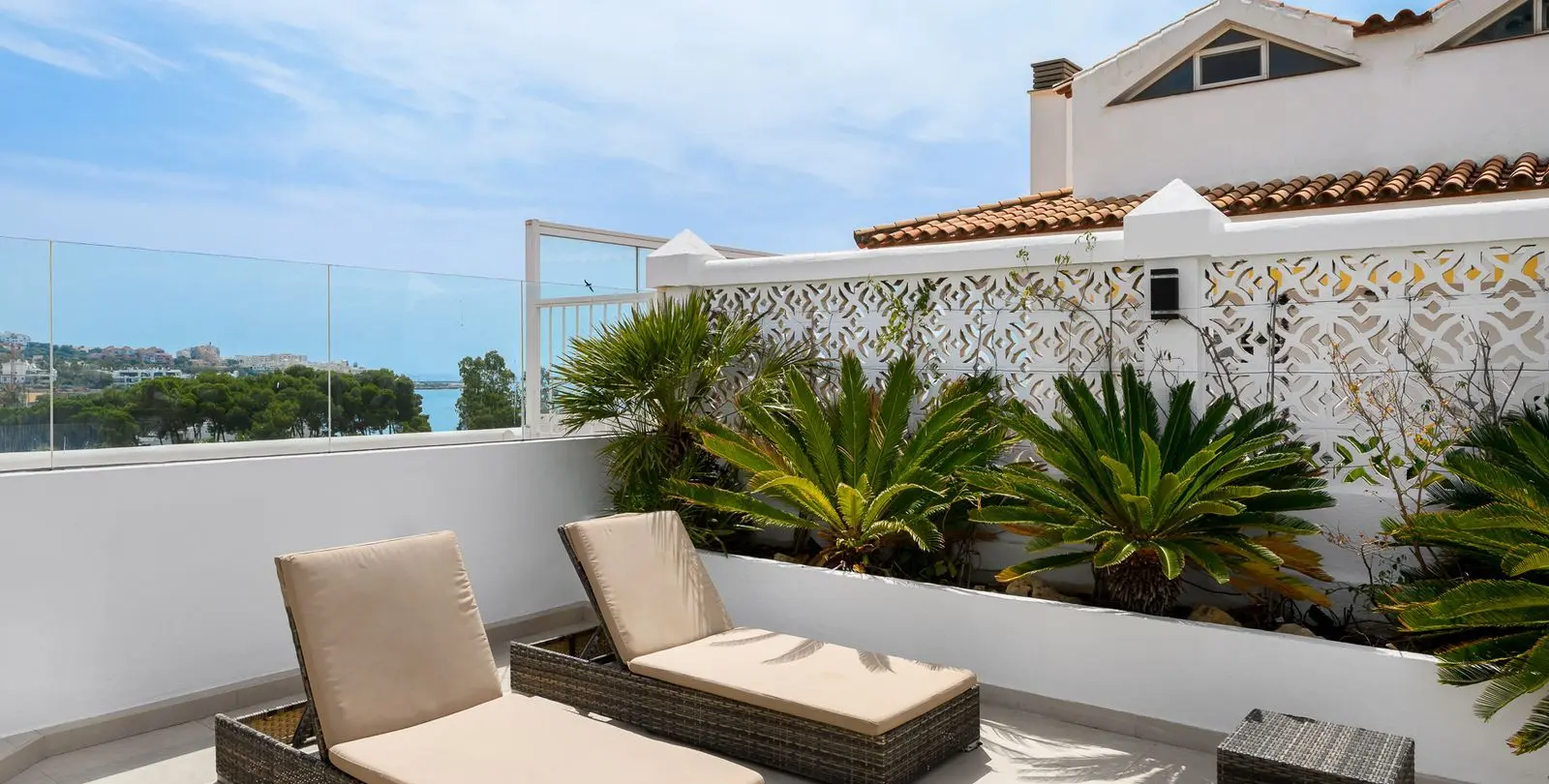 Продажа апартаментов на среднем этаже в Estepona 7