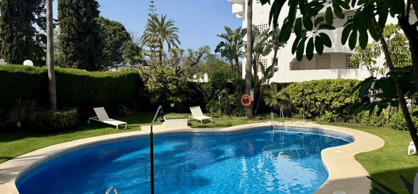 Venta de ático dúplex en Guadalmina Baja 0