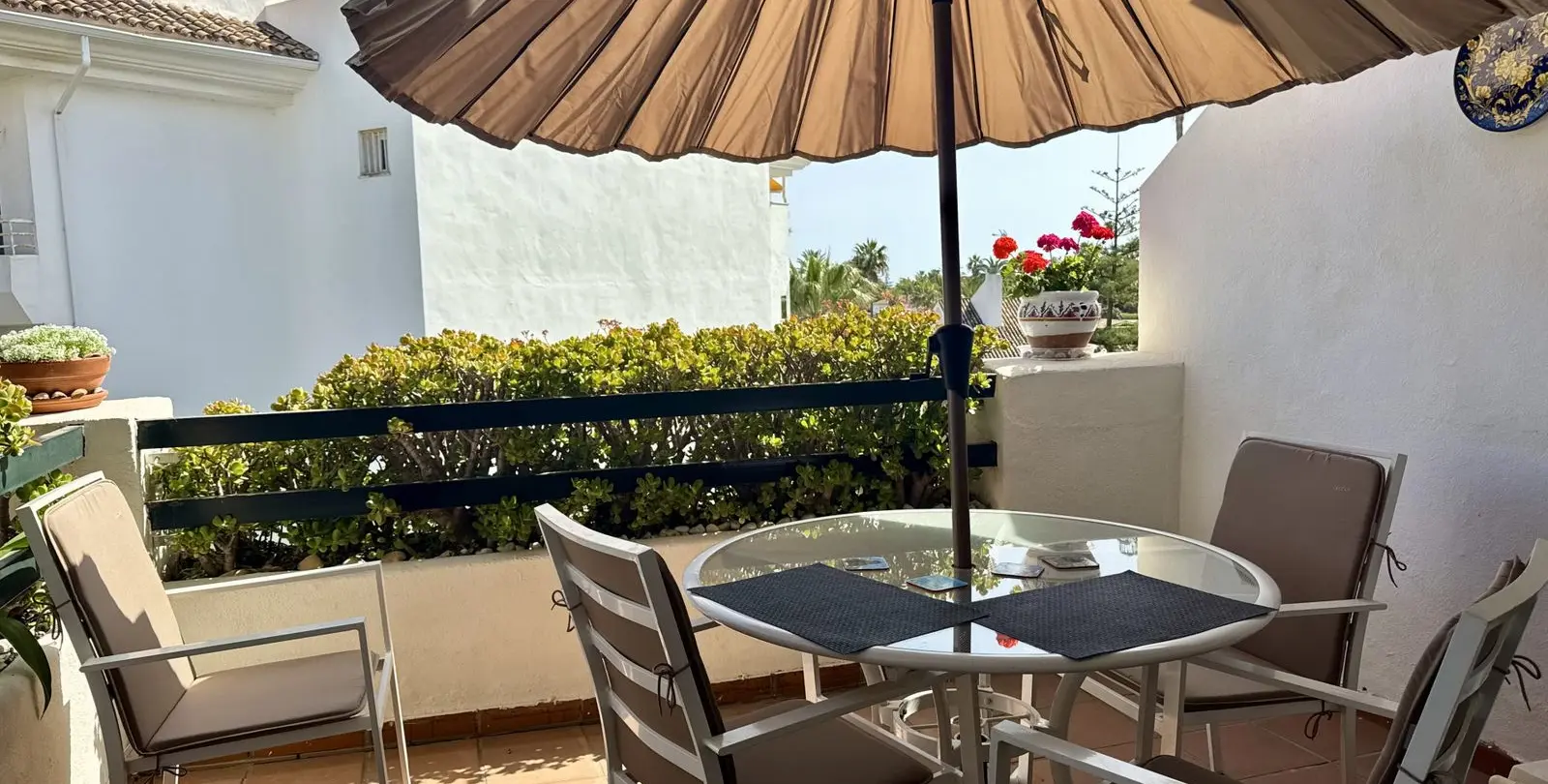 Sale of penthouse duplex in Guadalmina Baja 12