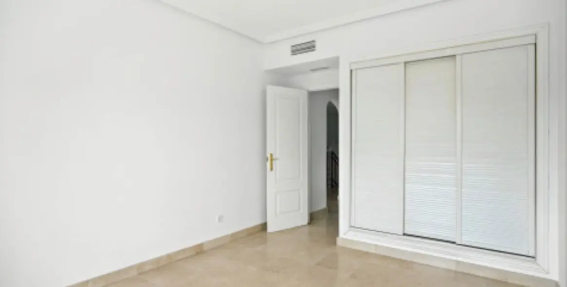 Venta de adosado en Benahavís 14