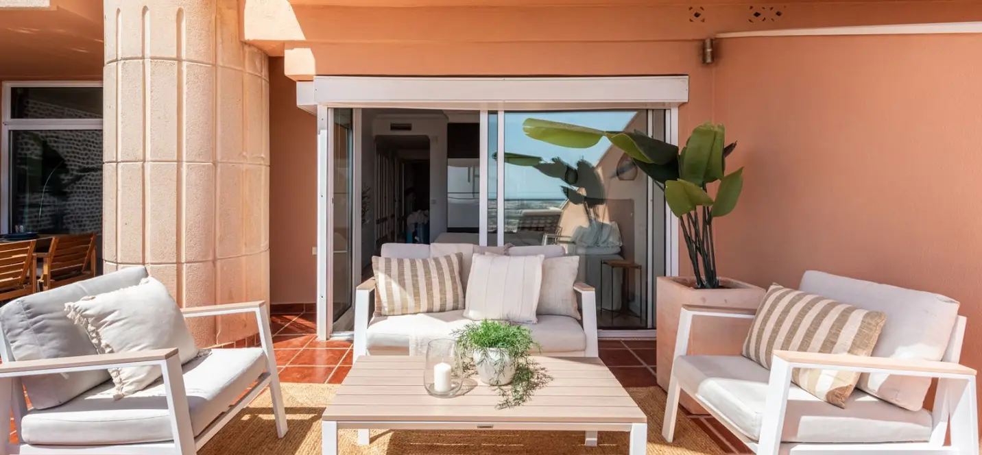 Sale of middle floor apartment in Nueva Andalucía 4
