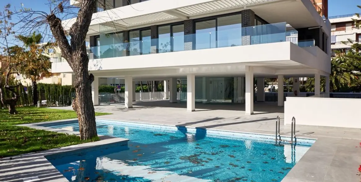 Venta de ático dúplex en Pedregalejo 10