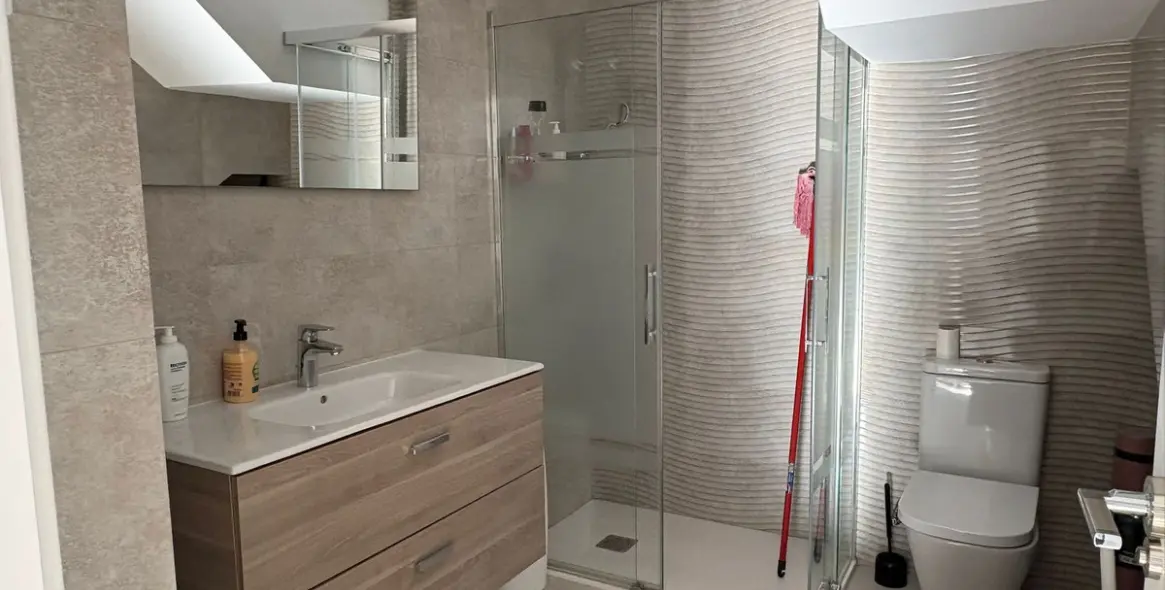 Venta de ático dúplex en Pedregalejo 28
