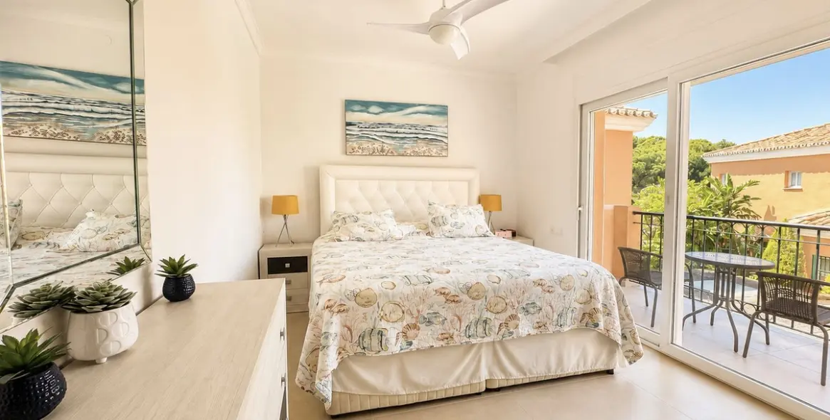 Venta de casa pareada en New Golden Mile 14