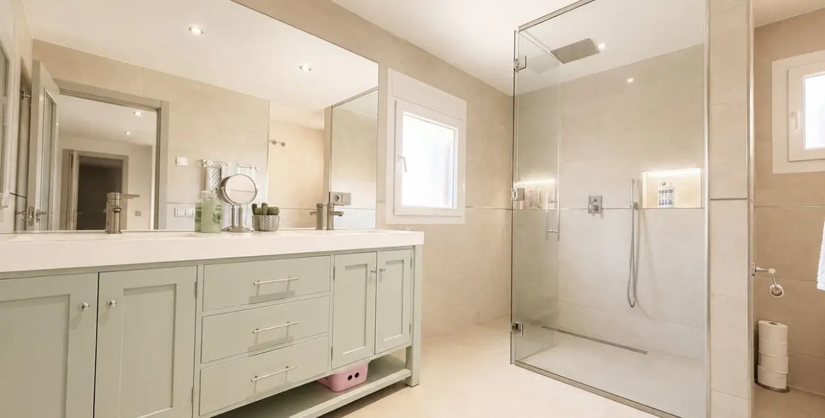 Venta de casa pareada en New Golden Mile 16