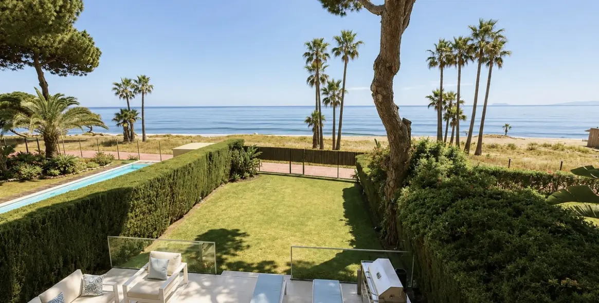 Venta de casa pareada en New Golden Mile 18