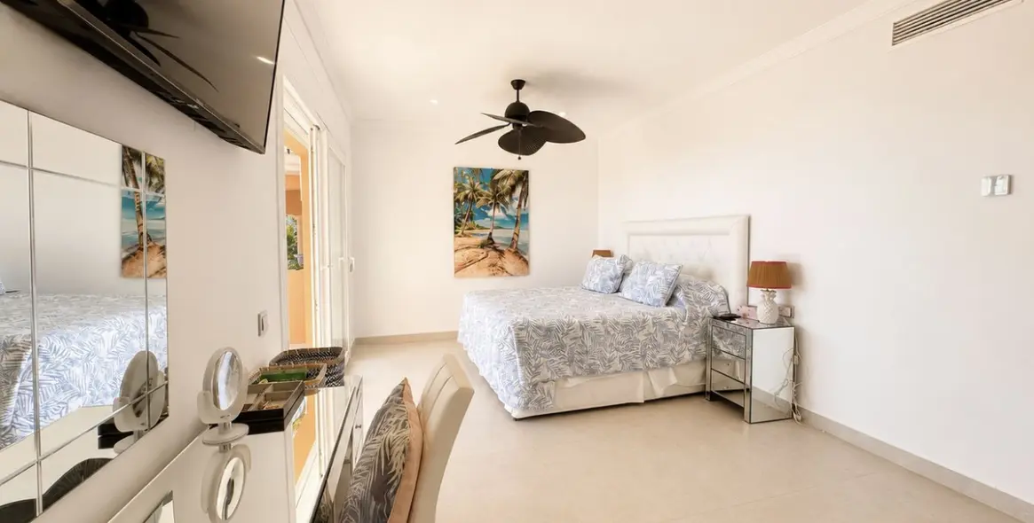 Venta de casa pareada en New Golden Mile 27