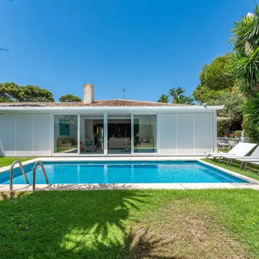 Venta de casa pareada en Los Monteros