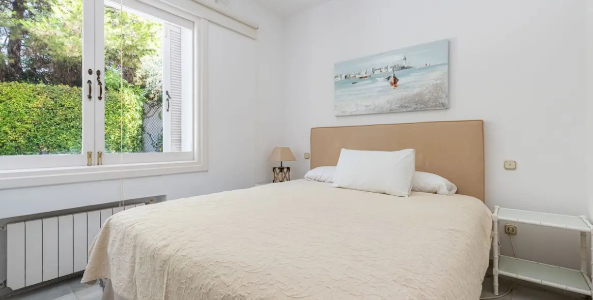 Venta de casa pareada en Los Monteros 14
