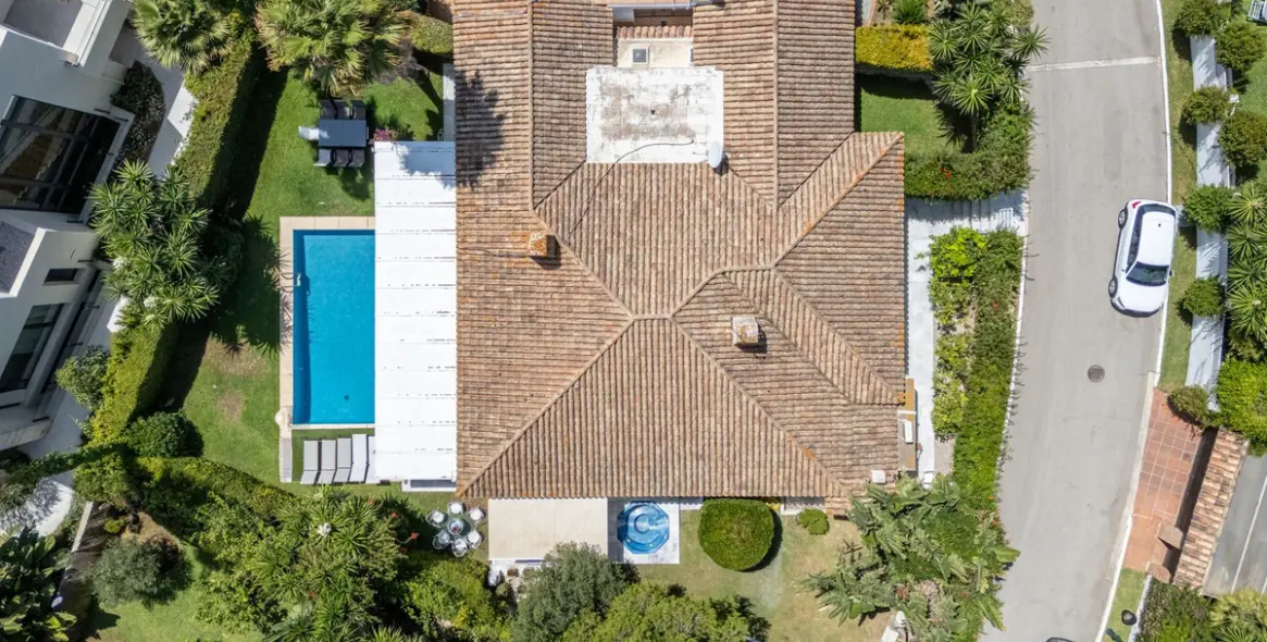Venta de casa pareada en Los Monteros 23