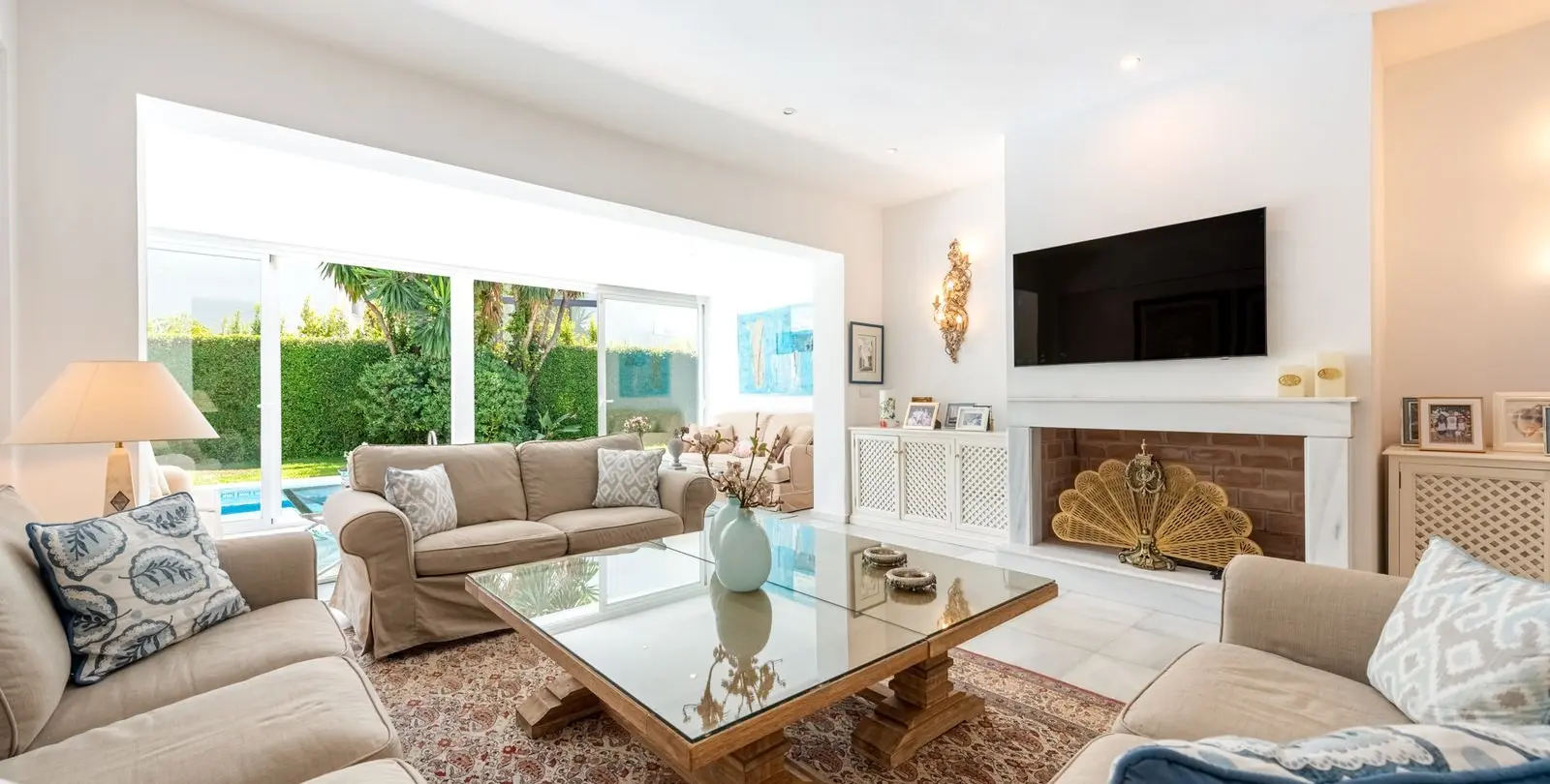 Sale of semi-detached house in Los Monteros 3