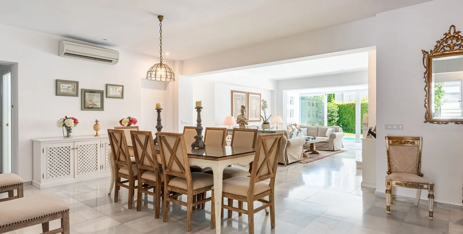 Sale of semi-detached house in Los Monteros 5