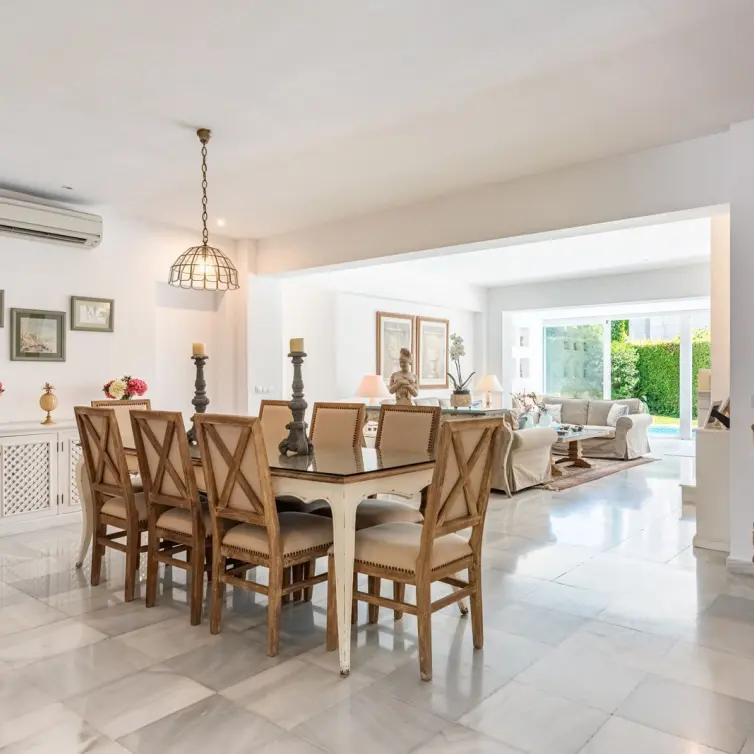 Sale of semi-detached house in Los Monteros