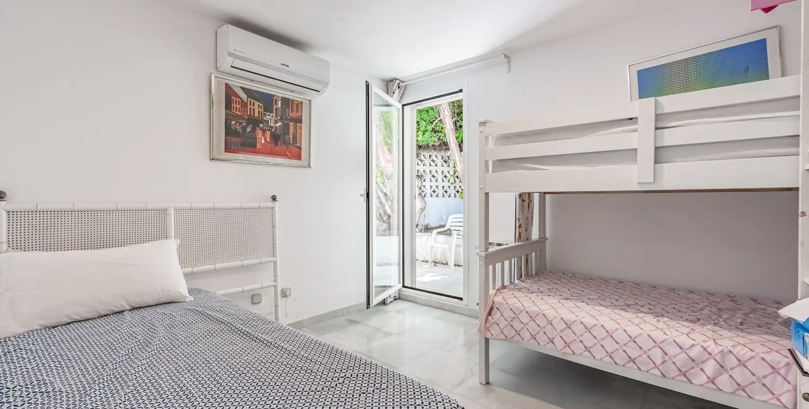 Sale of semi-detached house in Los Monteros 17