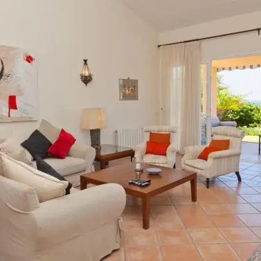 Краткосрочная аренда  отдельно стоящей виллы в Estepona