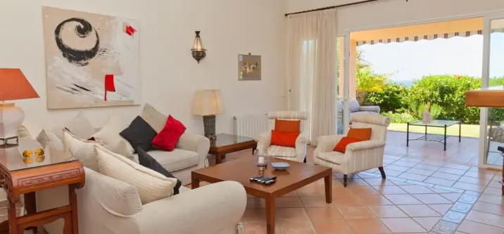 Краткосрочная аренда  отдельно стоящей виллы в Estepona 1