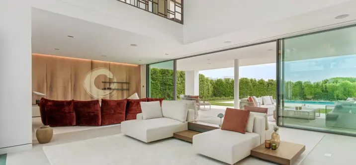 Long-term rent of detached villa in The Golden Mile 3