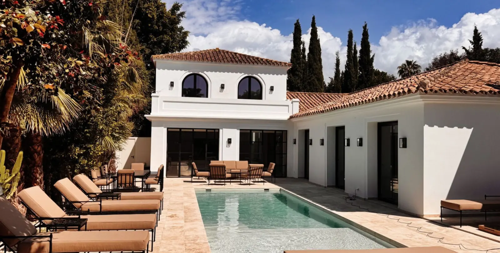 Short-term rent of detached villa in Aloha 1