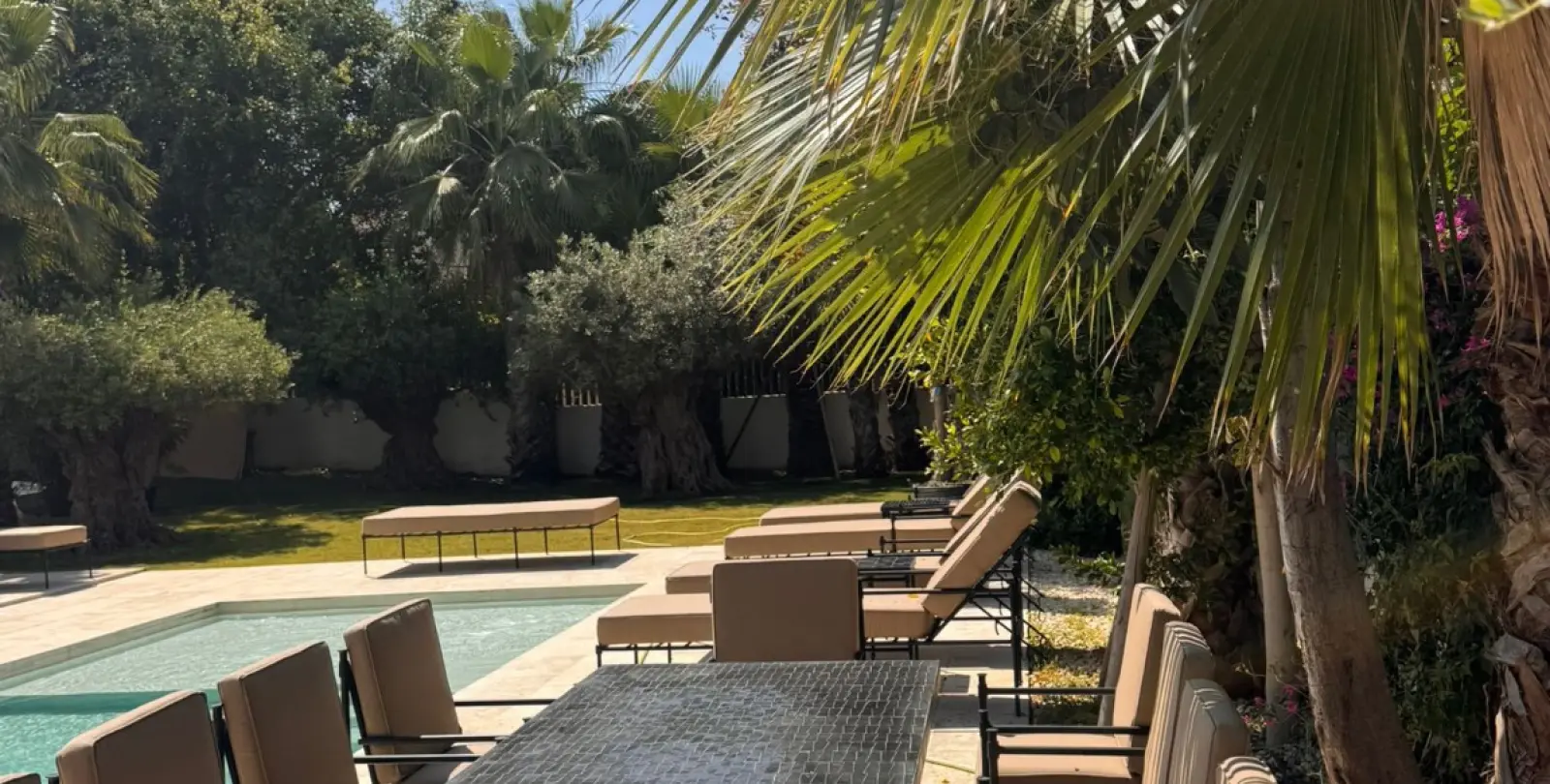 Short-term rent of detached villa in Aloha 9