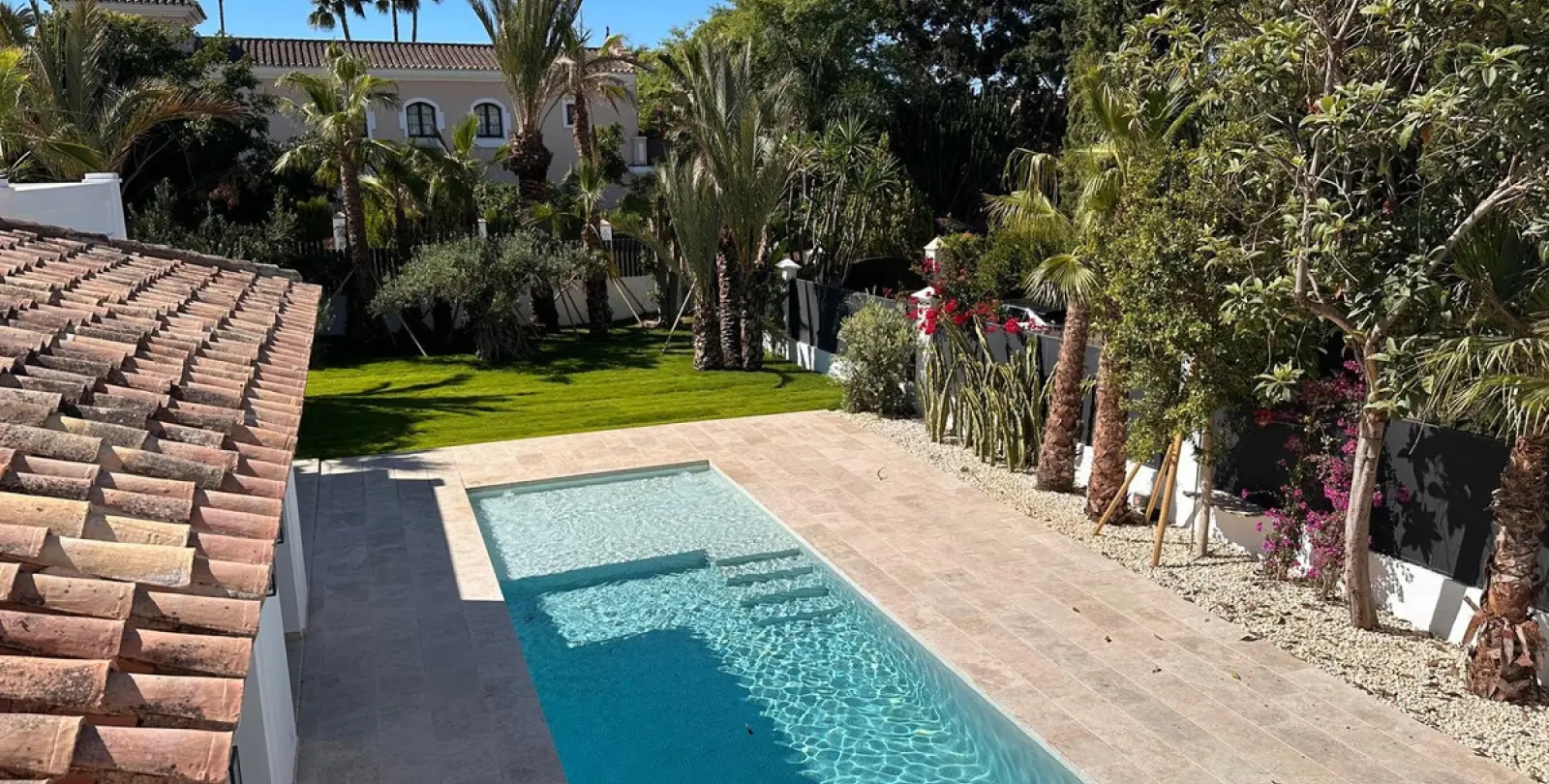 Short-term rent of detached villa in Aloha 15