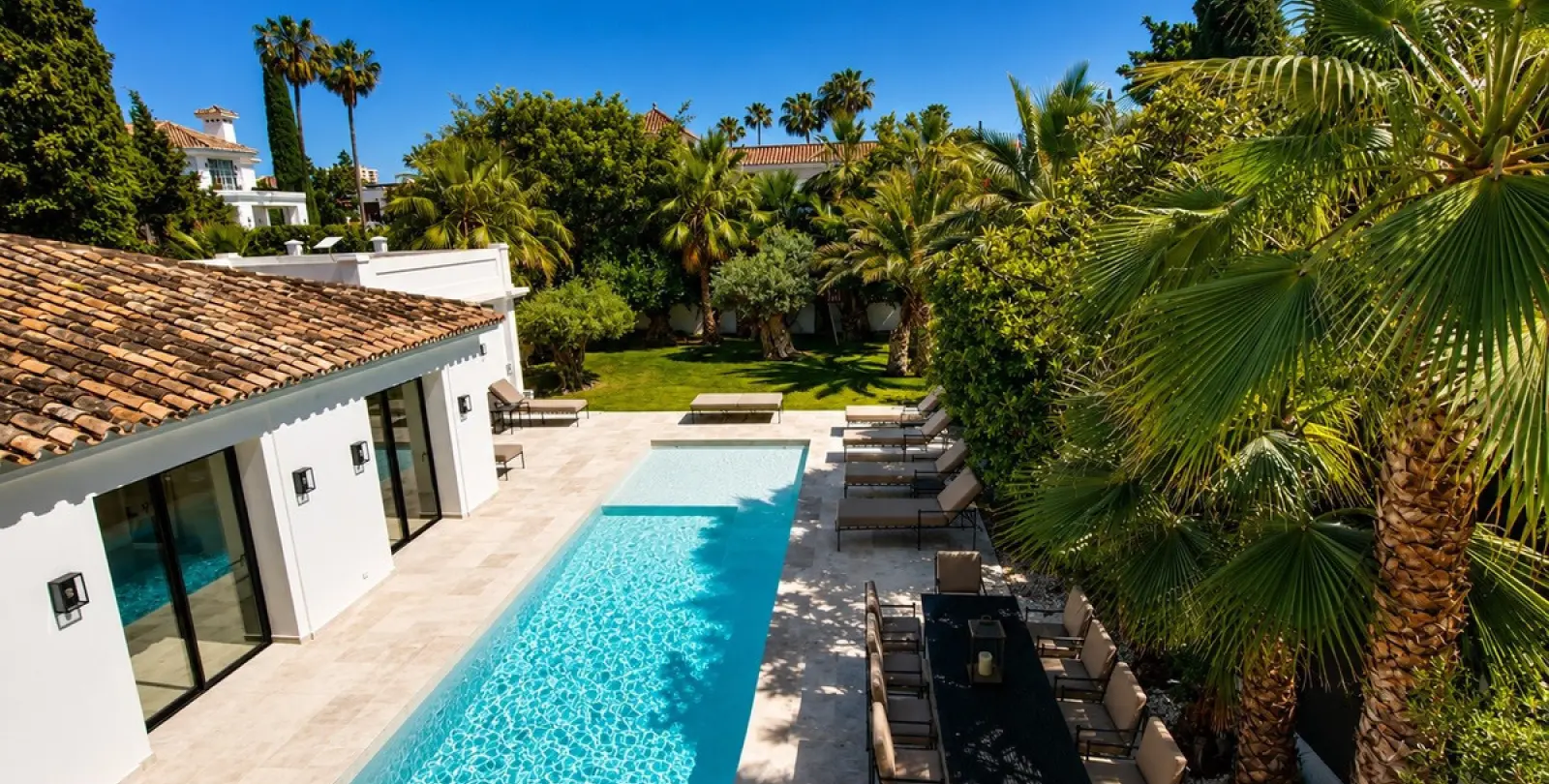 Short-term rent of detached villa in Aloha 20