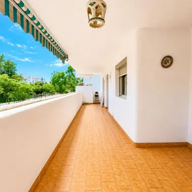 Продажа апартаментов на среднем этаже в Fuengirola