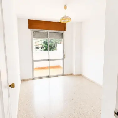 Продажа апартаментов на среднем этаже в Fuengirola
