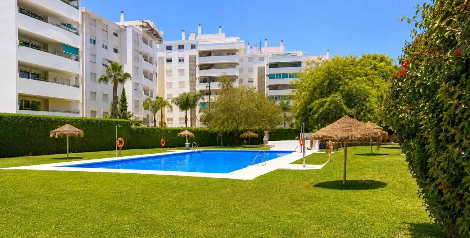 Продажа апартаментов на среднем этаже в Fuengirola 1
