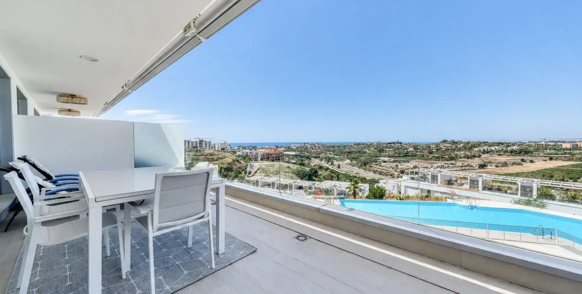 Продажа апартаментов на среднем этаже в Estepona 3