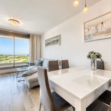 Venta de apartamento en planta media en Estepona