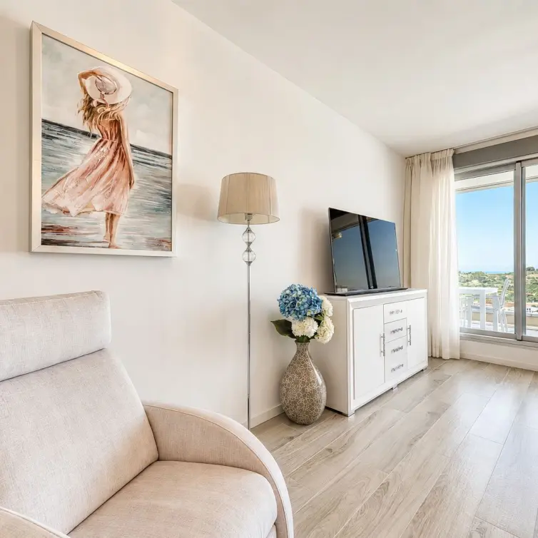 Venta de apartamento en planta media en Estepona